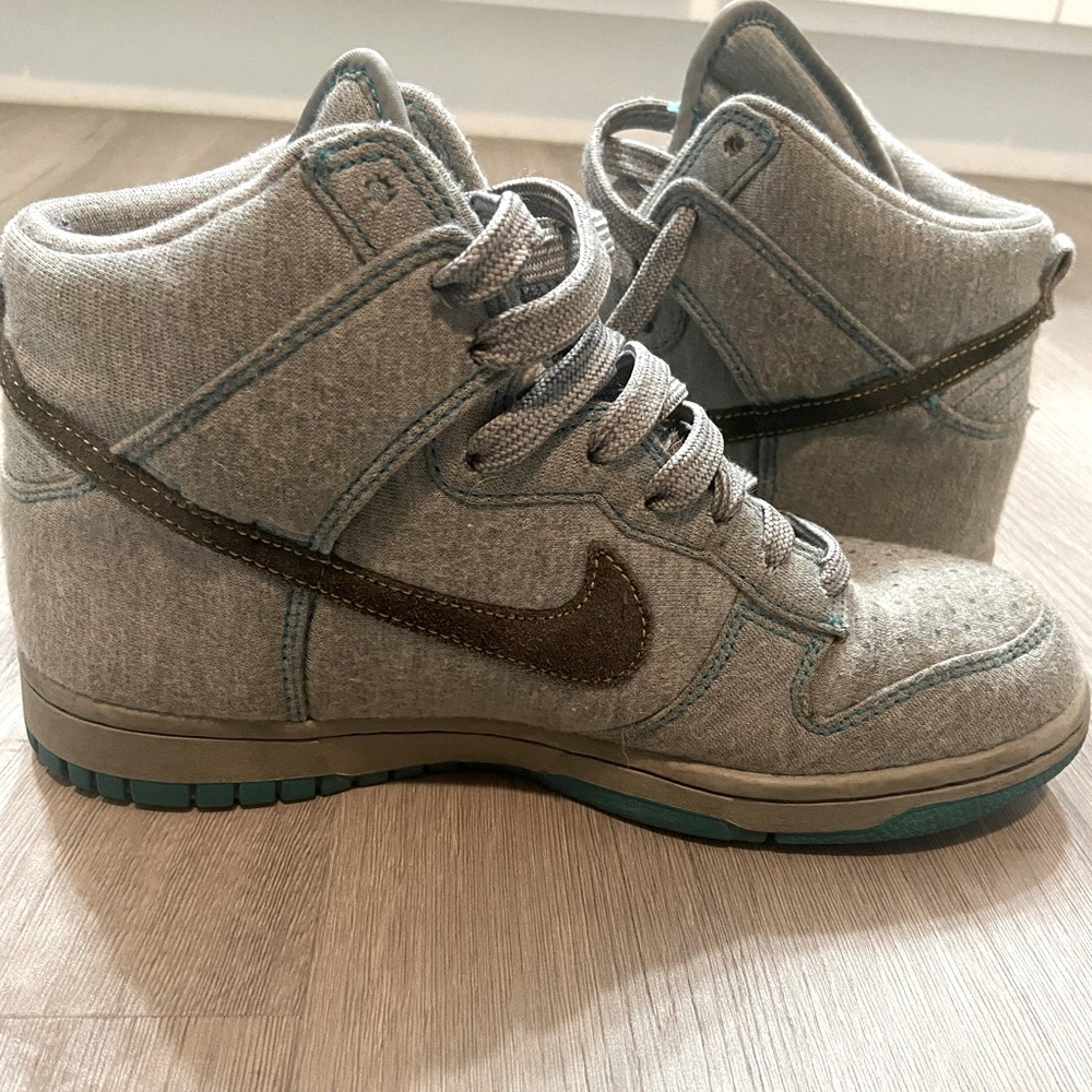 Nike High-Top 6.0 Sneakers, size 7.5.